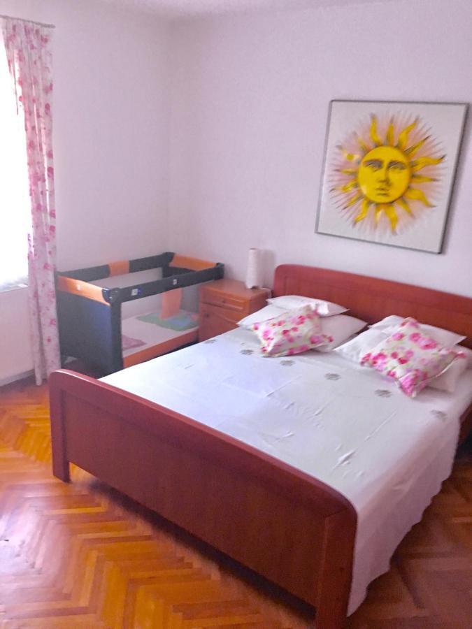 Haus Grace Apartment Kastela Exterior photo