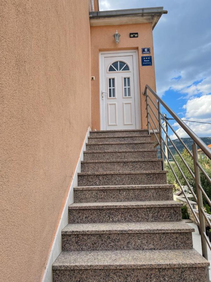 Haus Grace Apartment Kastela Exterior photo