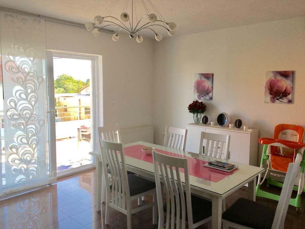 Haus Grace Apartment Kastela Exterior photo